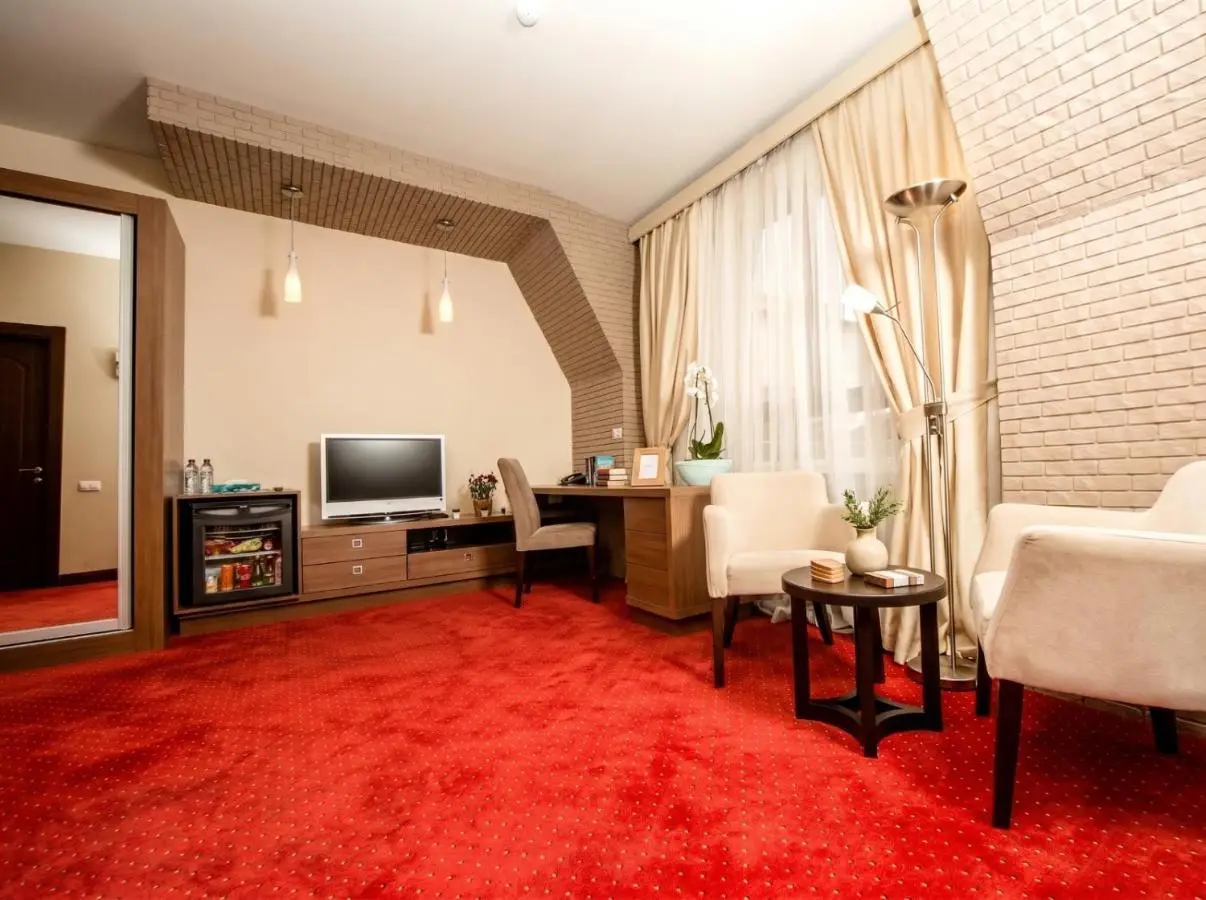 Central Passage Hotel on Nizami street