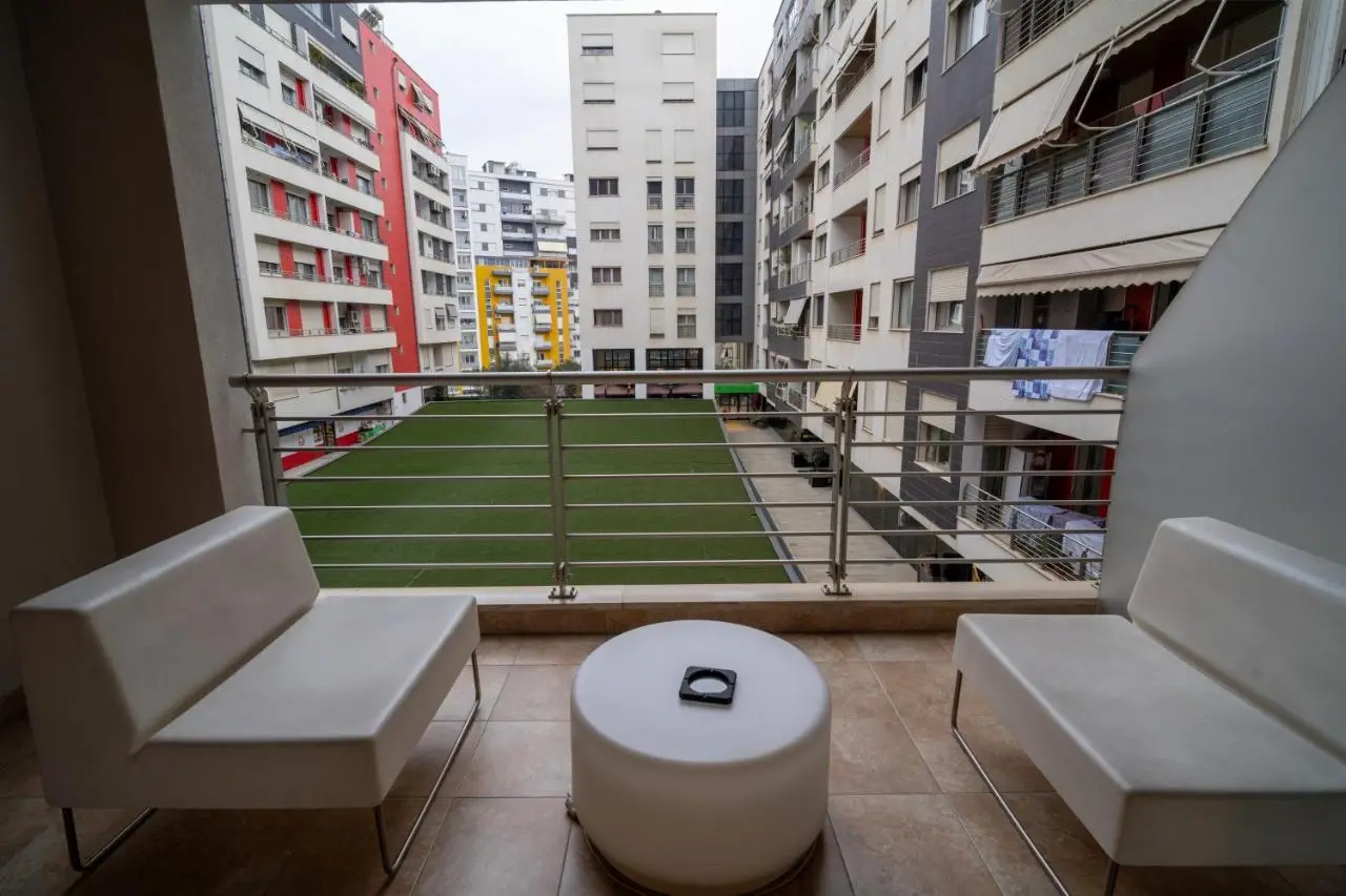 Lake Drive Rooms&Apartments