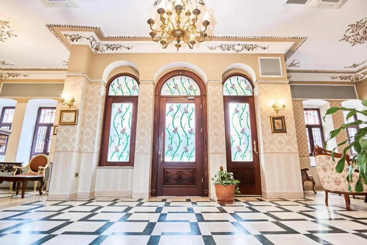 Amber Hotel & Spa