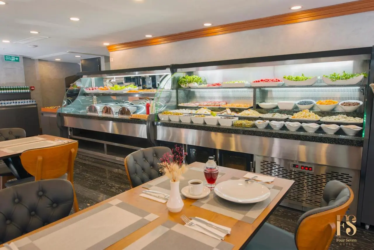 FOUR SEVEN HOTEL