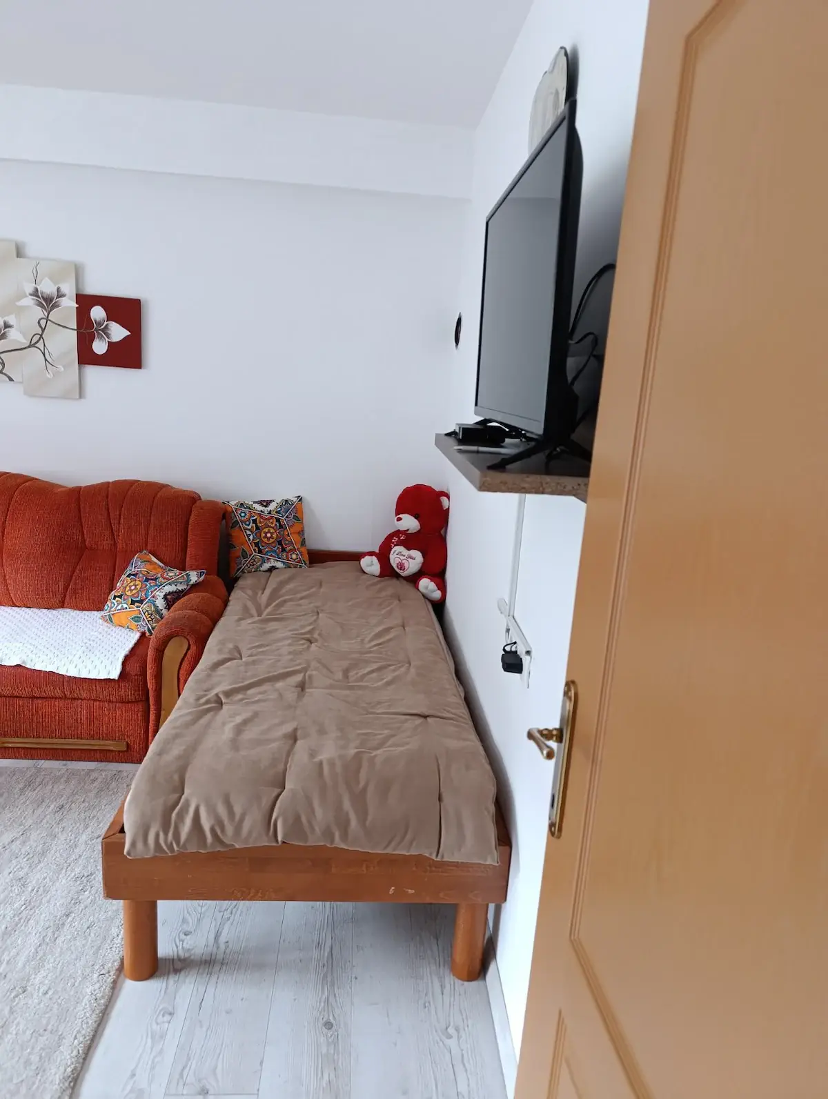 Maida apartment overlooking the river