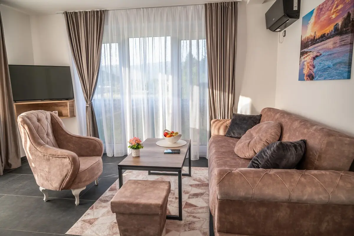 Chic 1BDR Apt - Free Parking