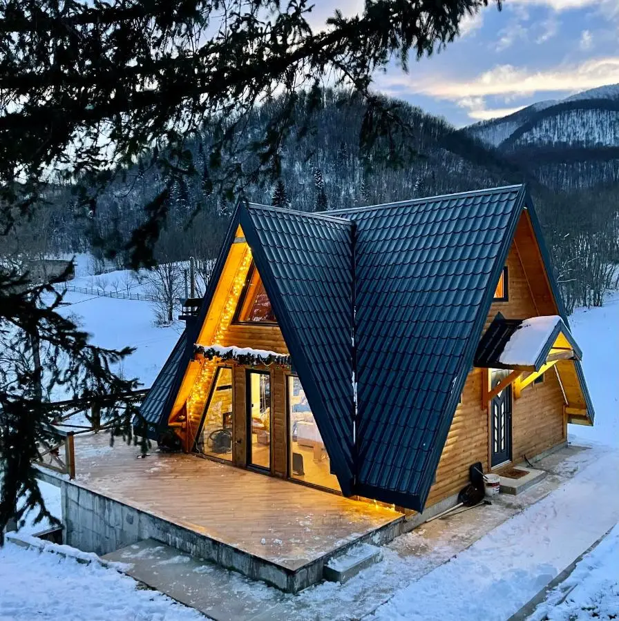 Villa Paradise Bjelašnica Luxury Chalet with Mountain View