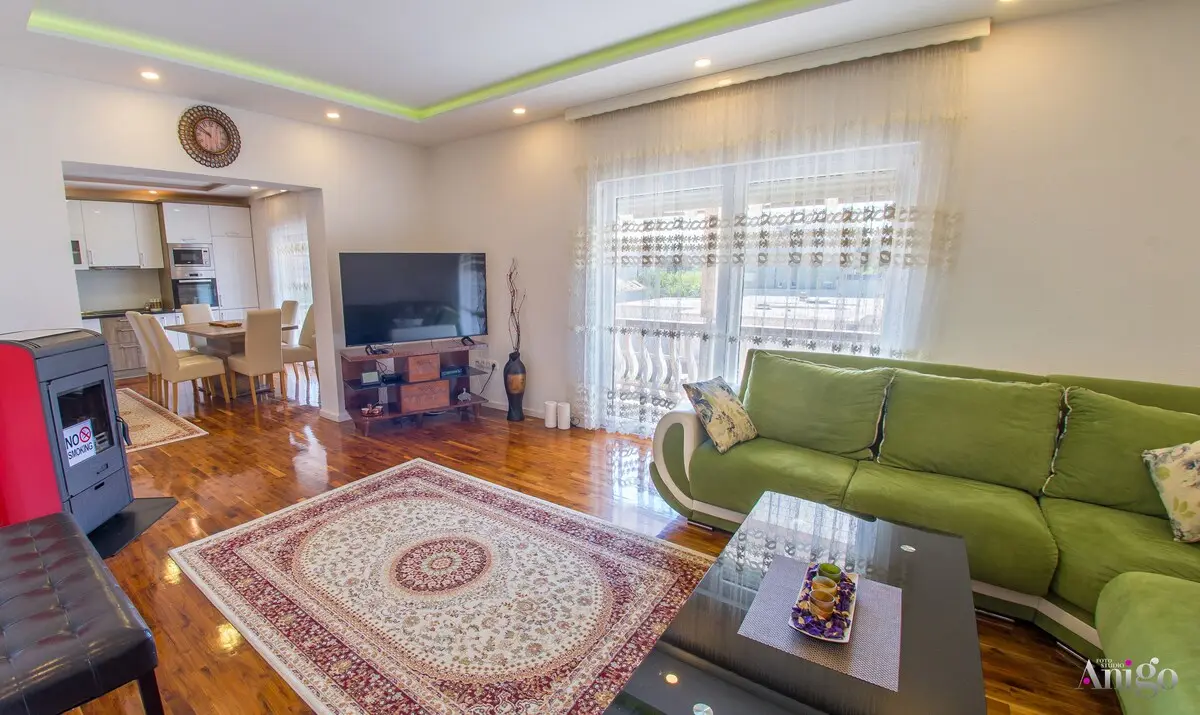 Mostaria House