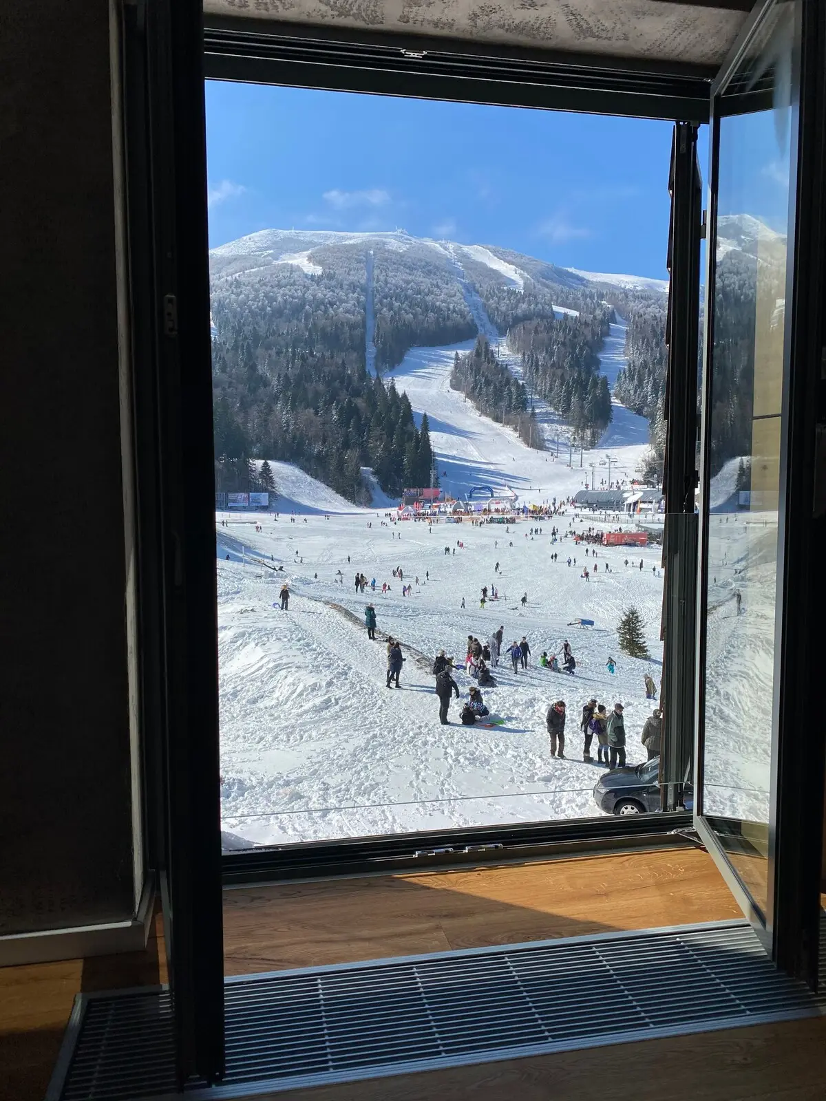 Accommodation with a view of the trail