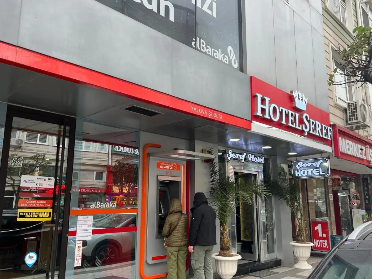Şeref Hotel