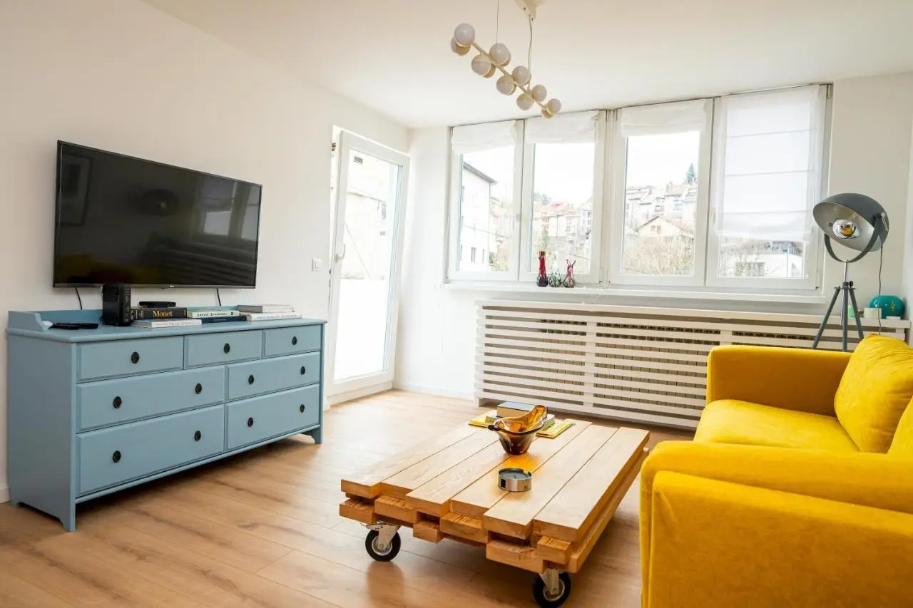 Colorful 3-Bedroom Apartment