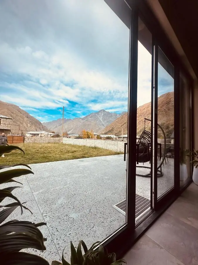 Alpine Escape Kazbegi