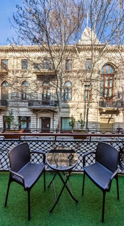 Bella Garden Nizami Hotel