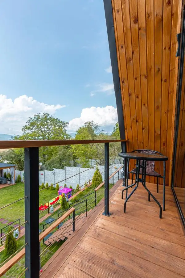Luxury Cottages with Hot Tubes, Garden and BBQ