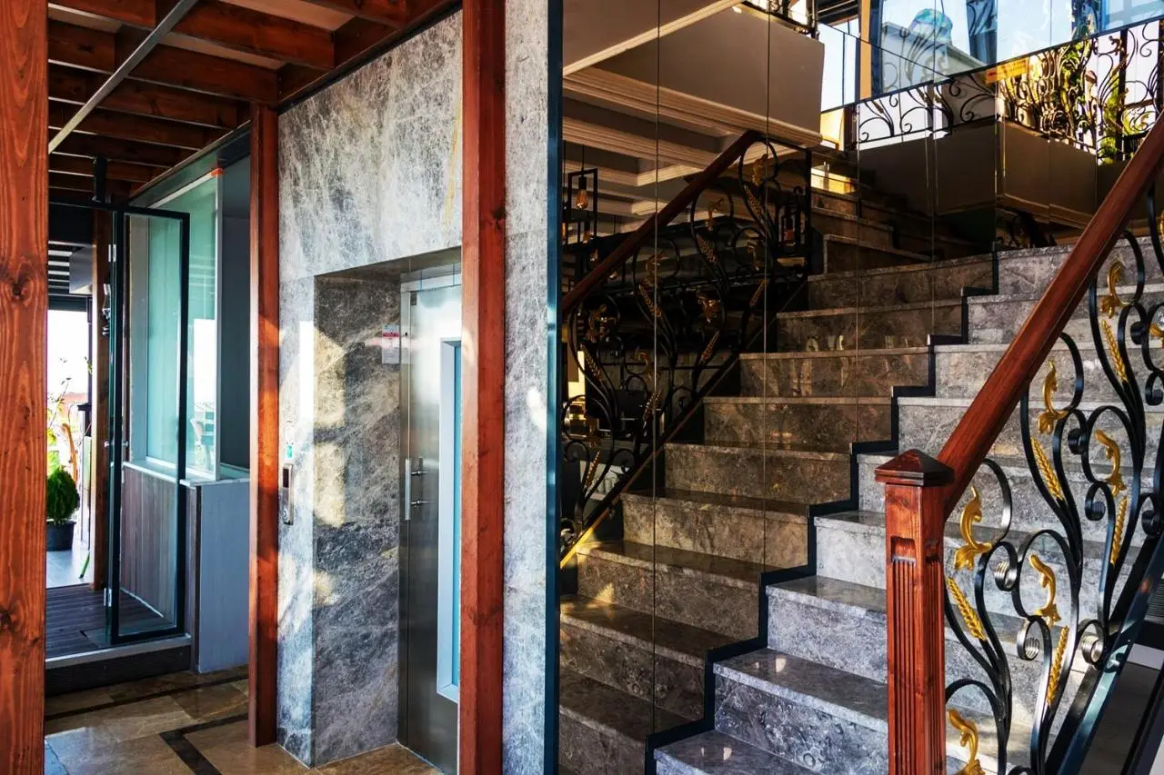Skalion Hotel