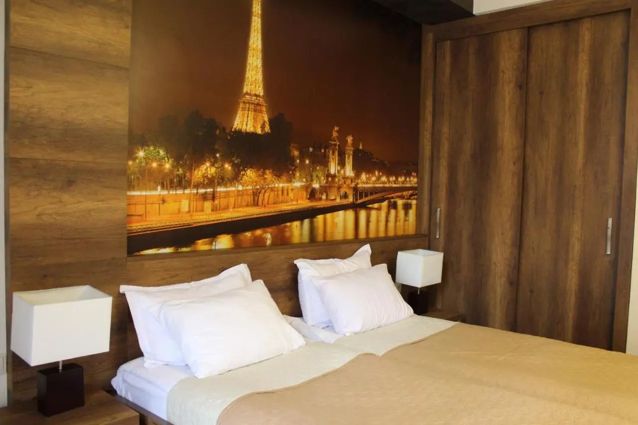 Freedom Square Apartment