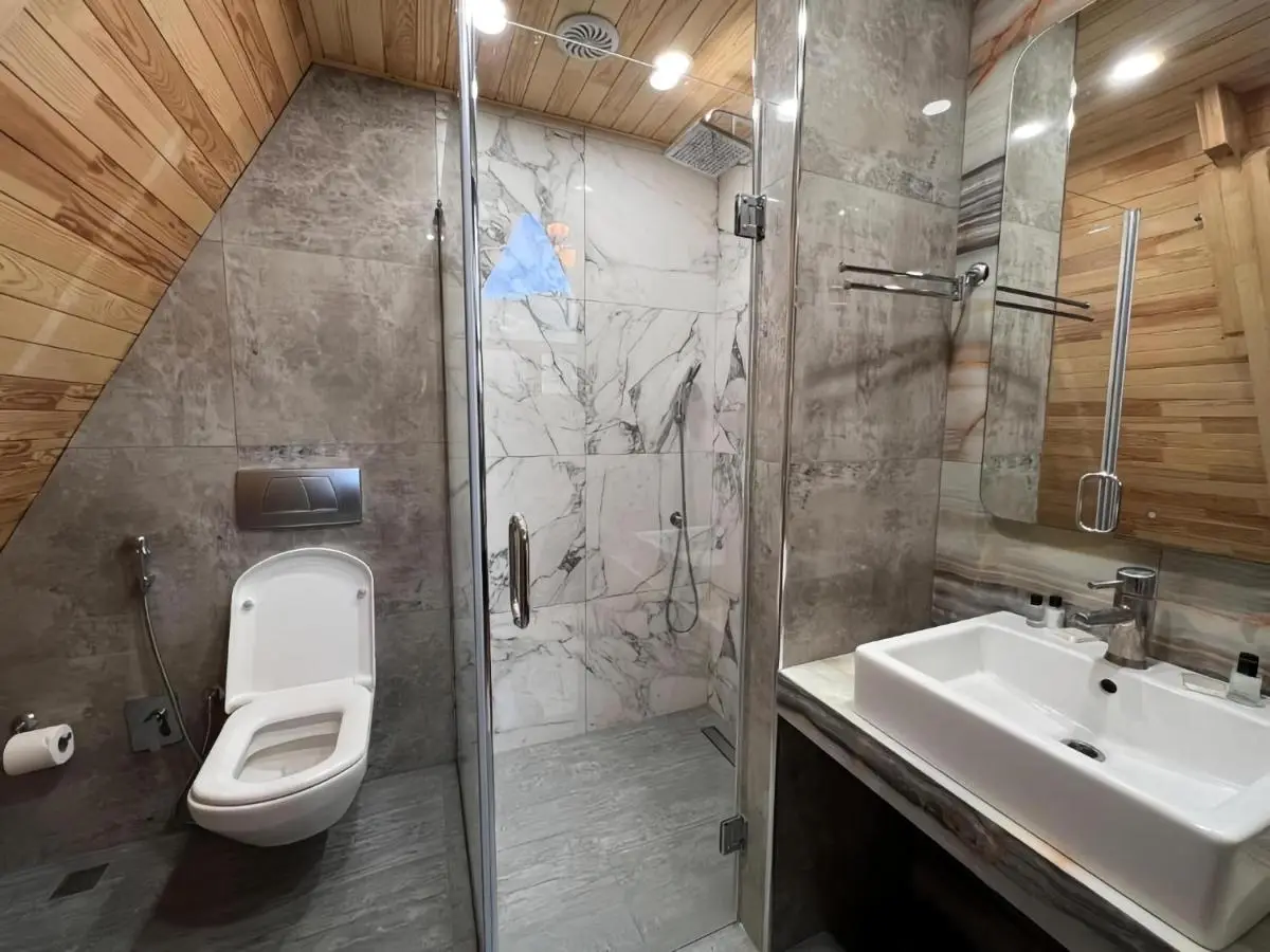 Trigon Villa Family , HOT POOL ,SAUNA,JACUZZI