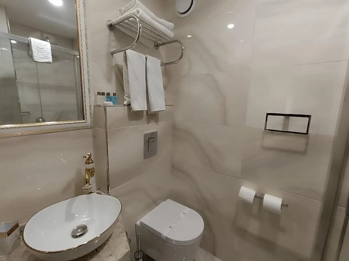 Golden Horn Hotel