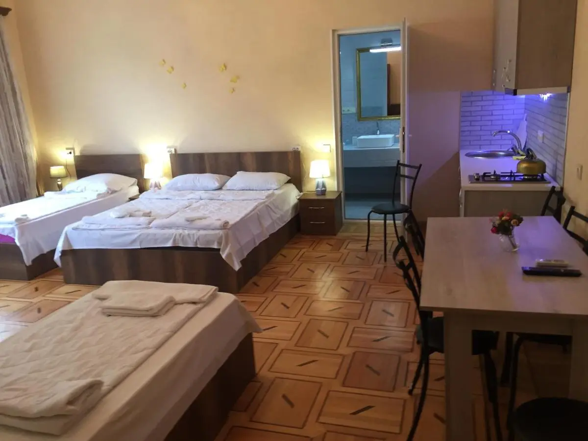 Hotel Good Luck