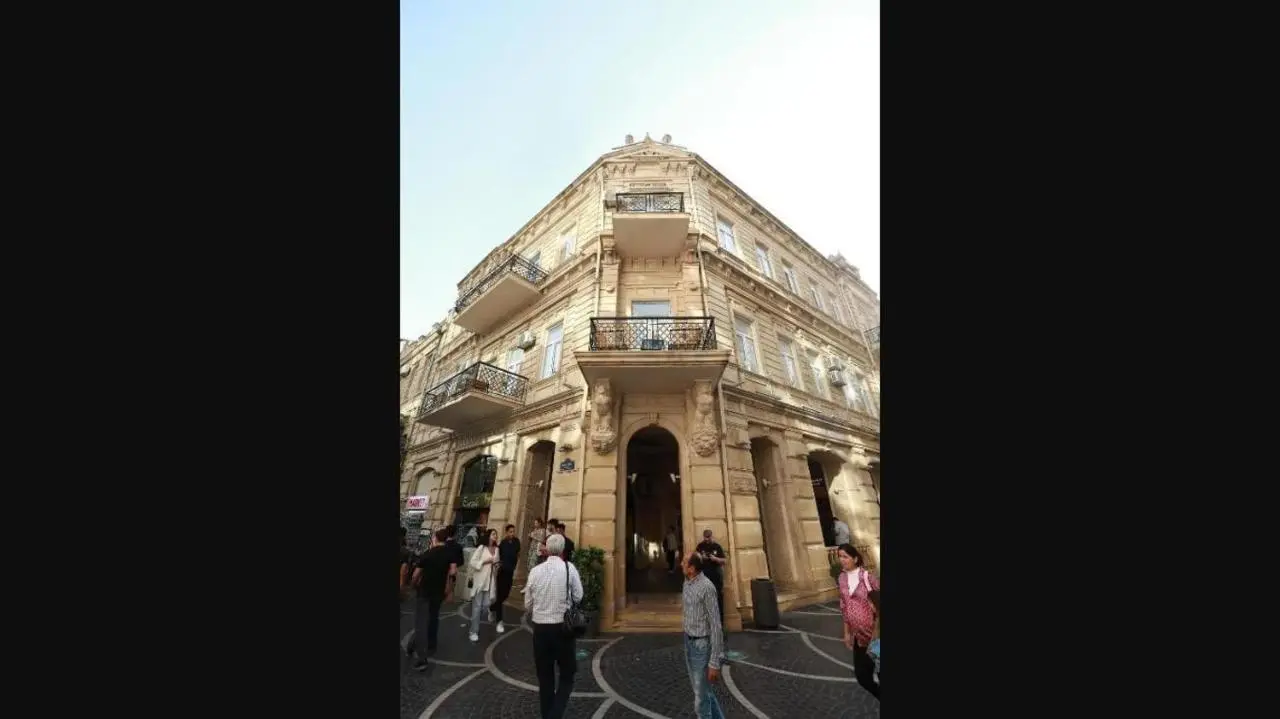 London Hotel Baku