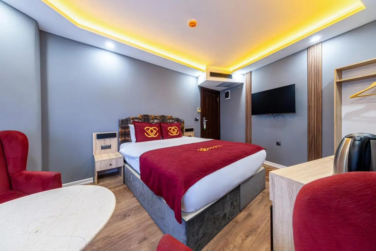 Viv City Hotel