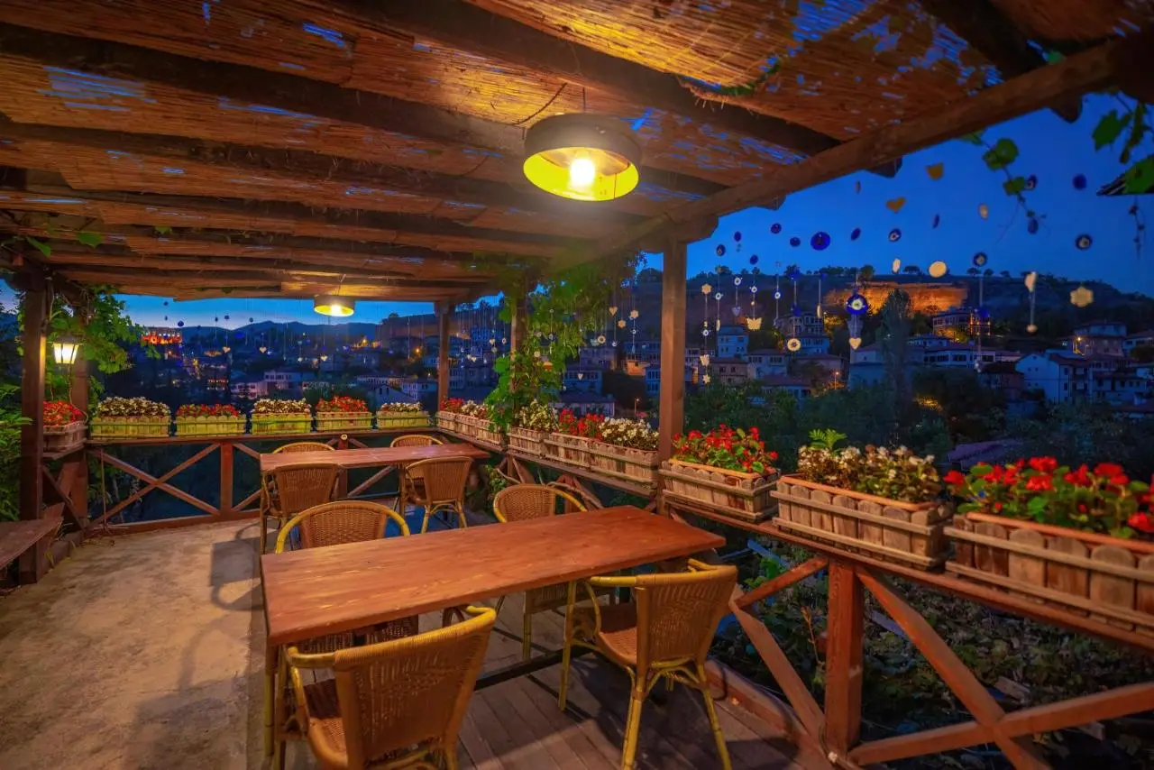 Cesmeli Konak Garden