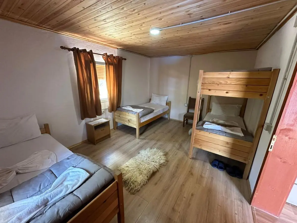 Guesthouse Kroni I Micanit