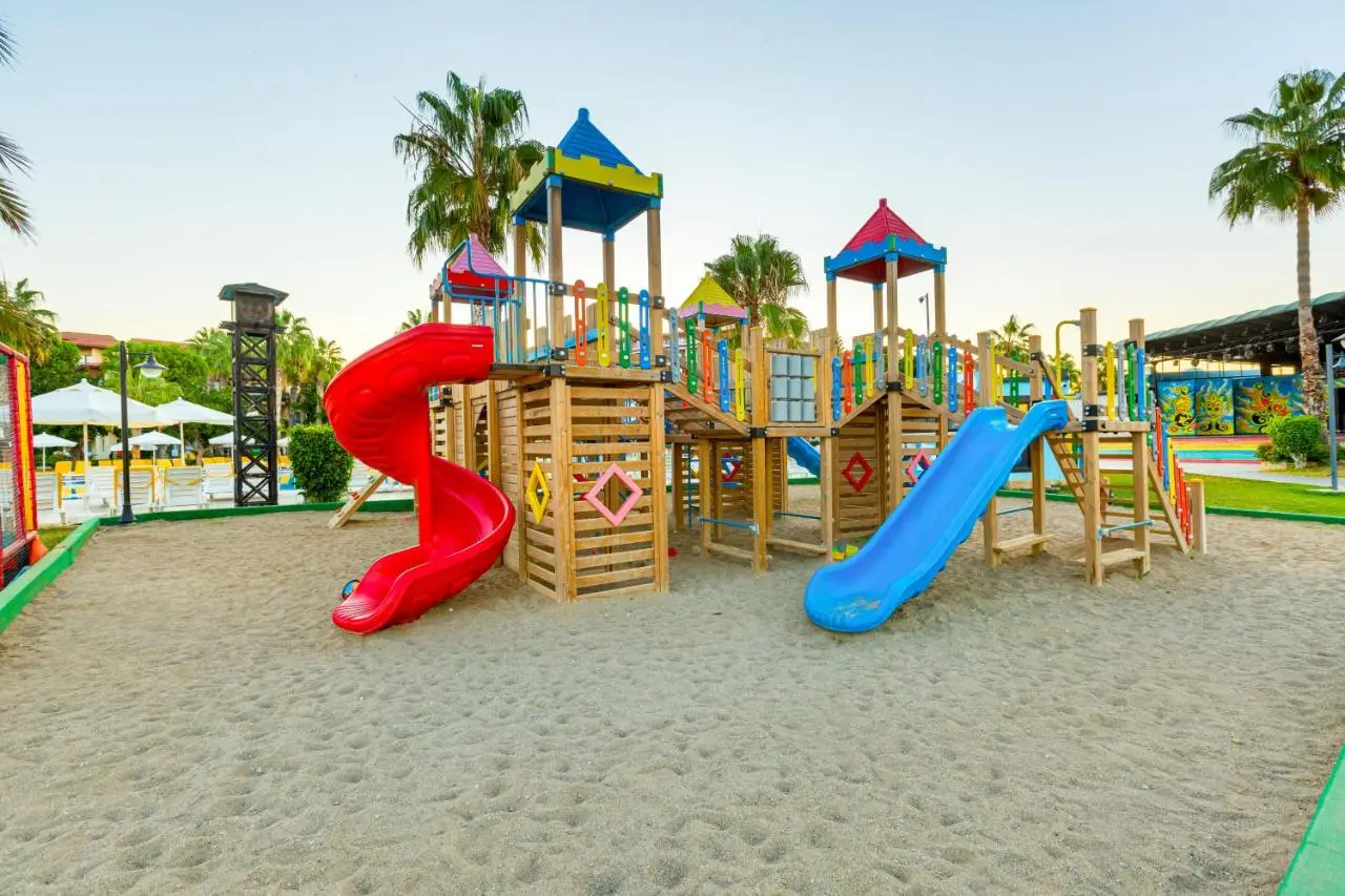 Justiniano Park Conti