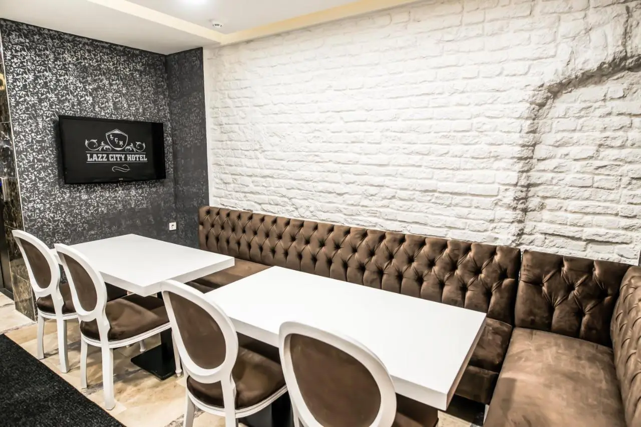 Lazz City Hotel