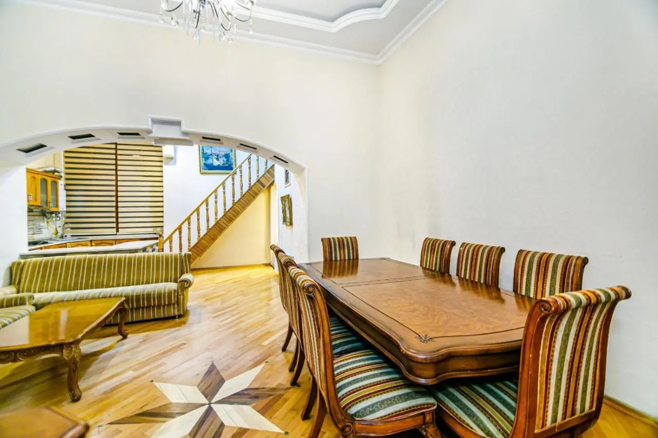 Apartment Hiss Lux