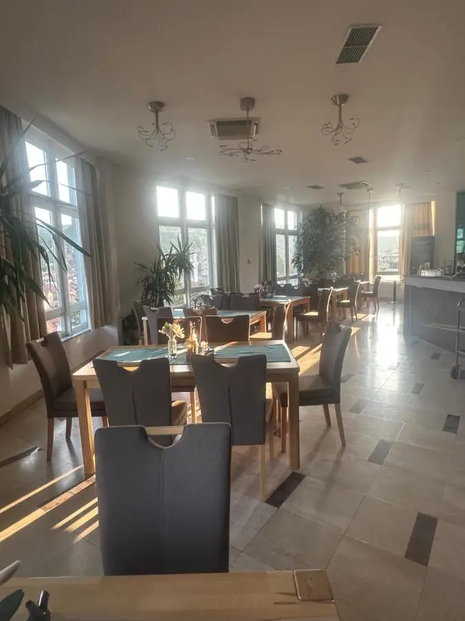 Hotel Piramida Sunca