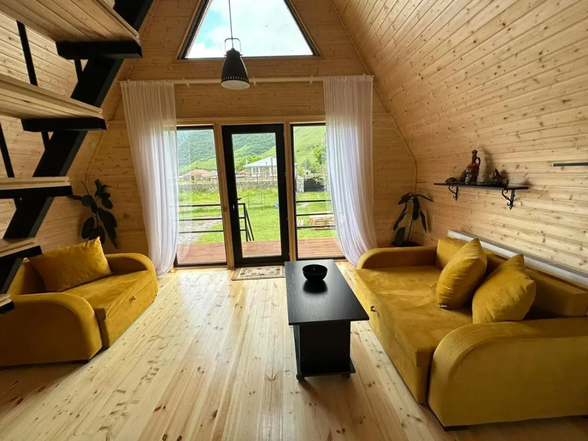 Thomas' Hut