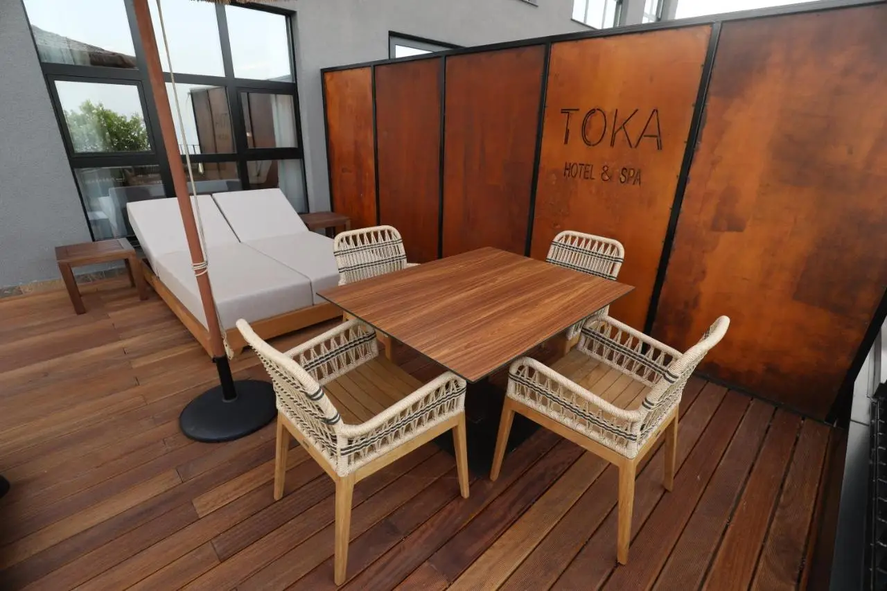 Toka Hotel Restaurant