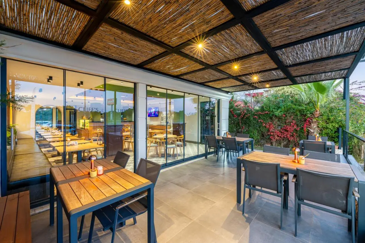 Echinus Lara Hotel