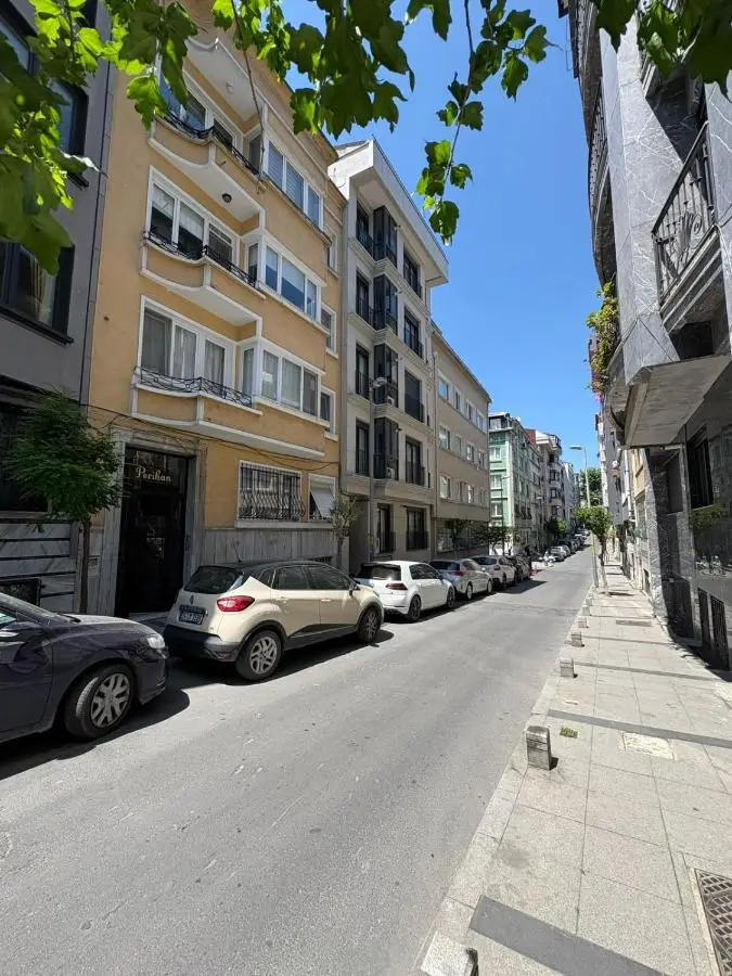 Kardes Apartment