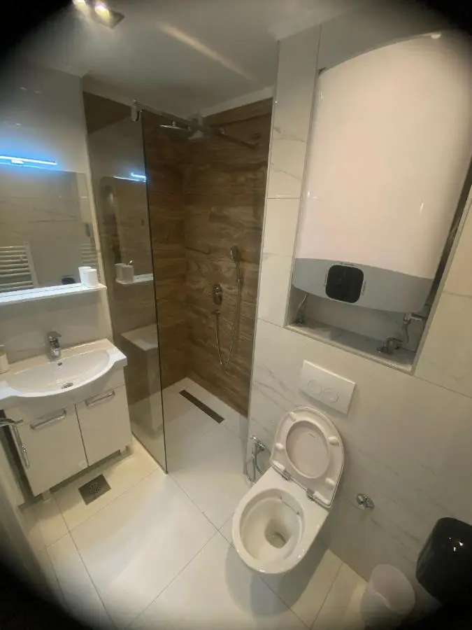 Diamond apartments