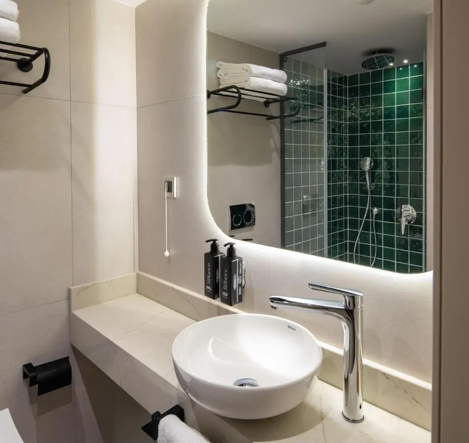 Lunet Old City Hotel