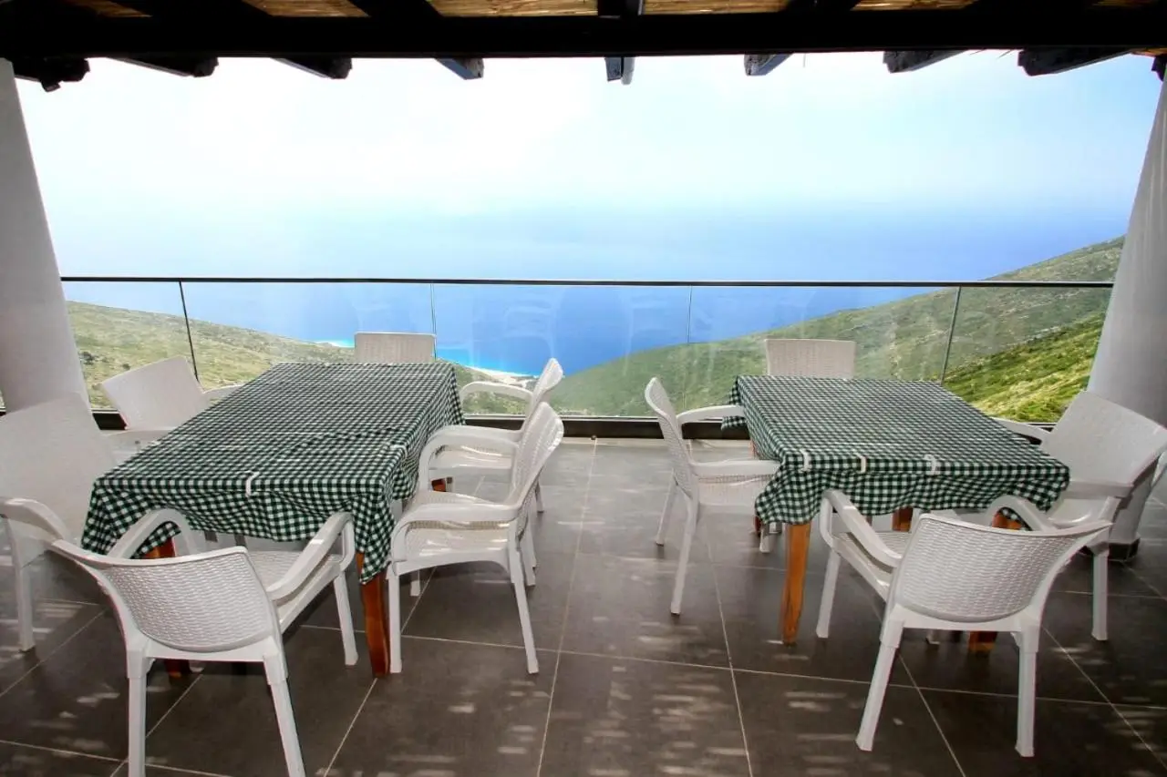 Hotel Keshtjella Llogara