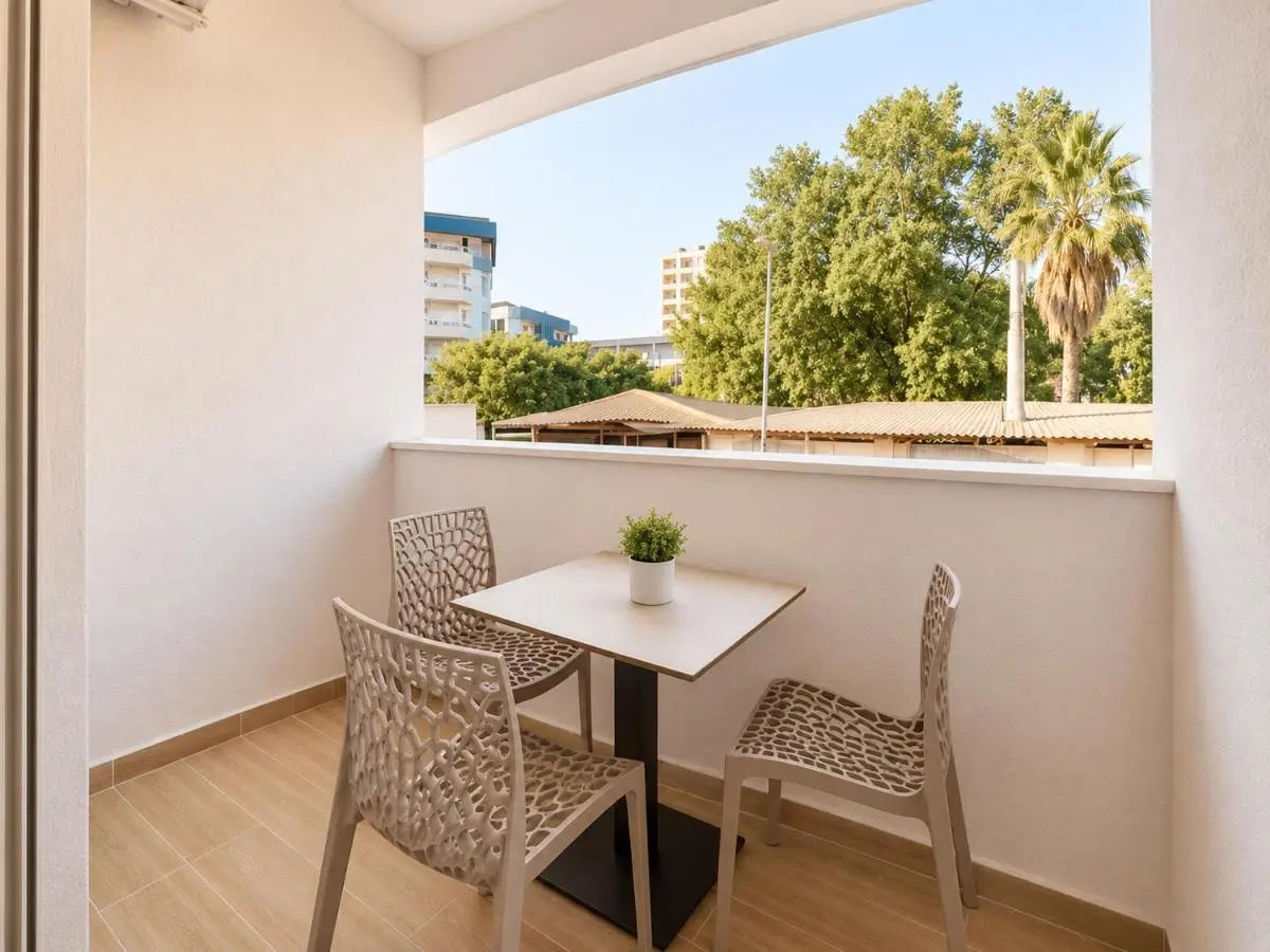 Flors Apartments