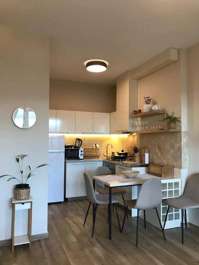 Ameri Plaza Green Apartments