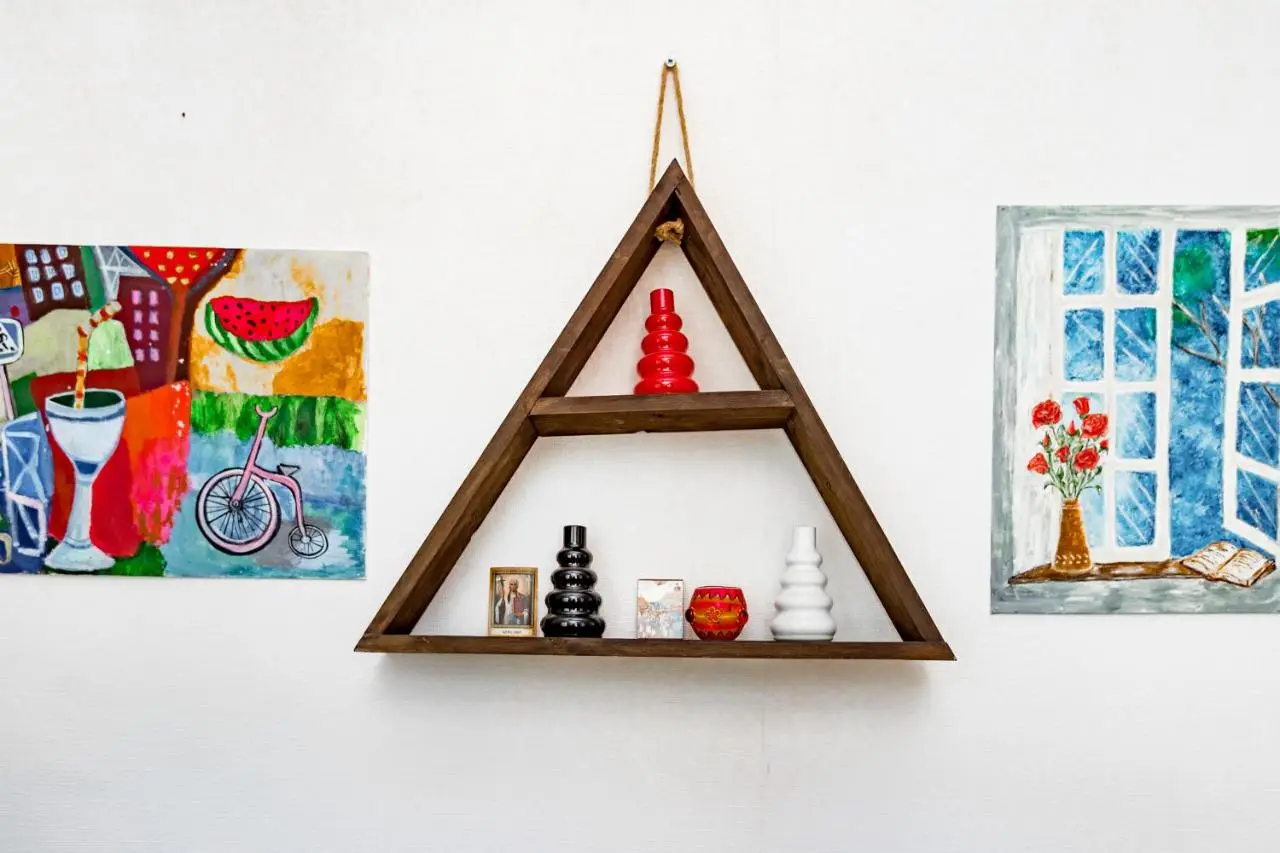 Sololaki 18