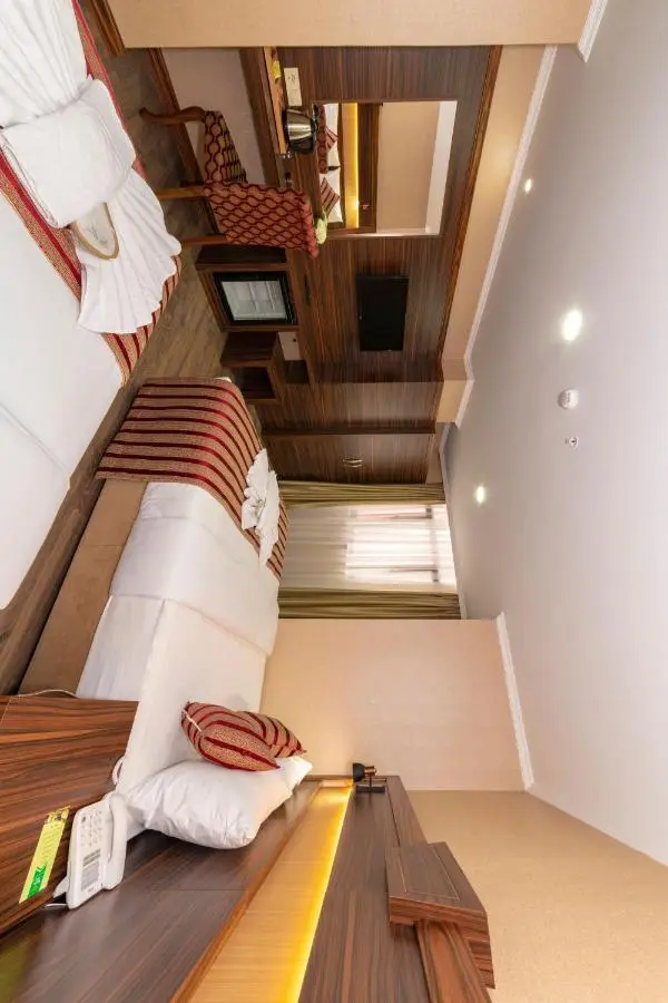 Vision Deluxe Hotel