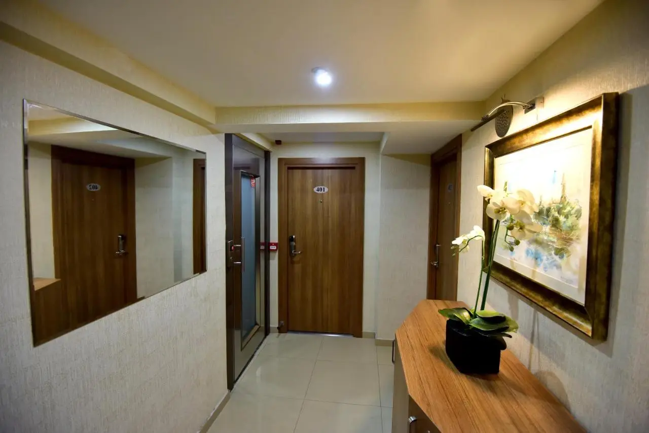 BGuest Hotel & Residence