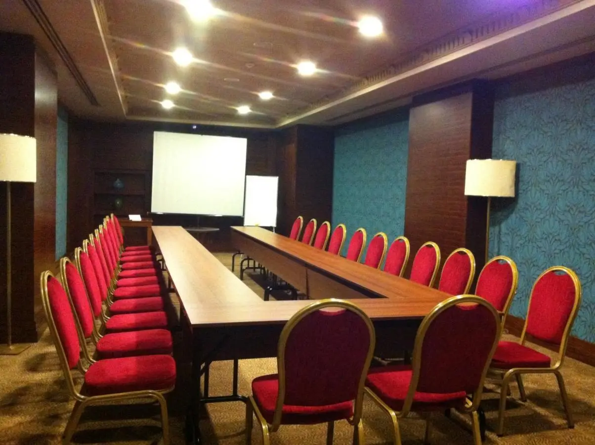 Oran Hotel