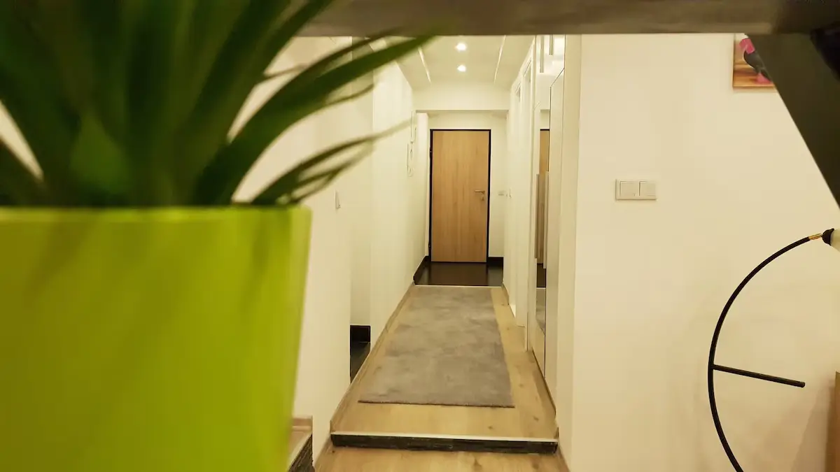 Charming rooftop apartment, EXCELLENT LOCATION