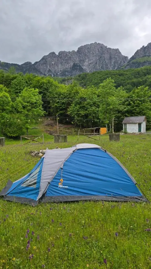 Thethi 360 grade - Camping & Rooms
