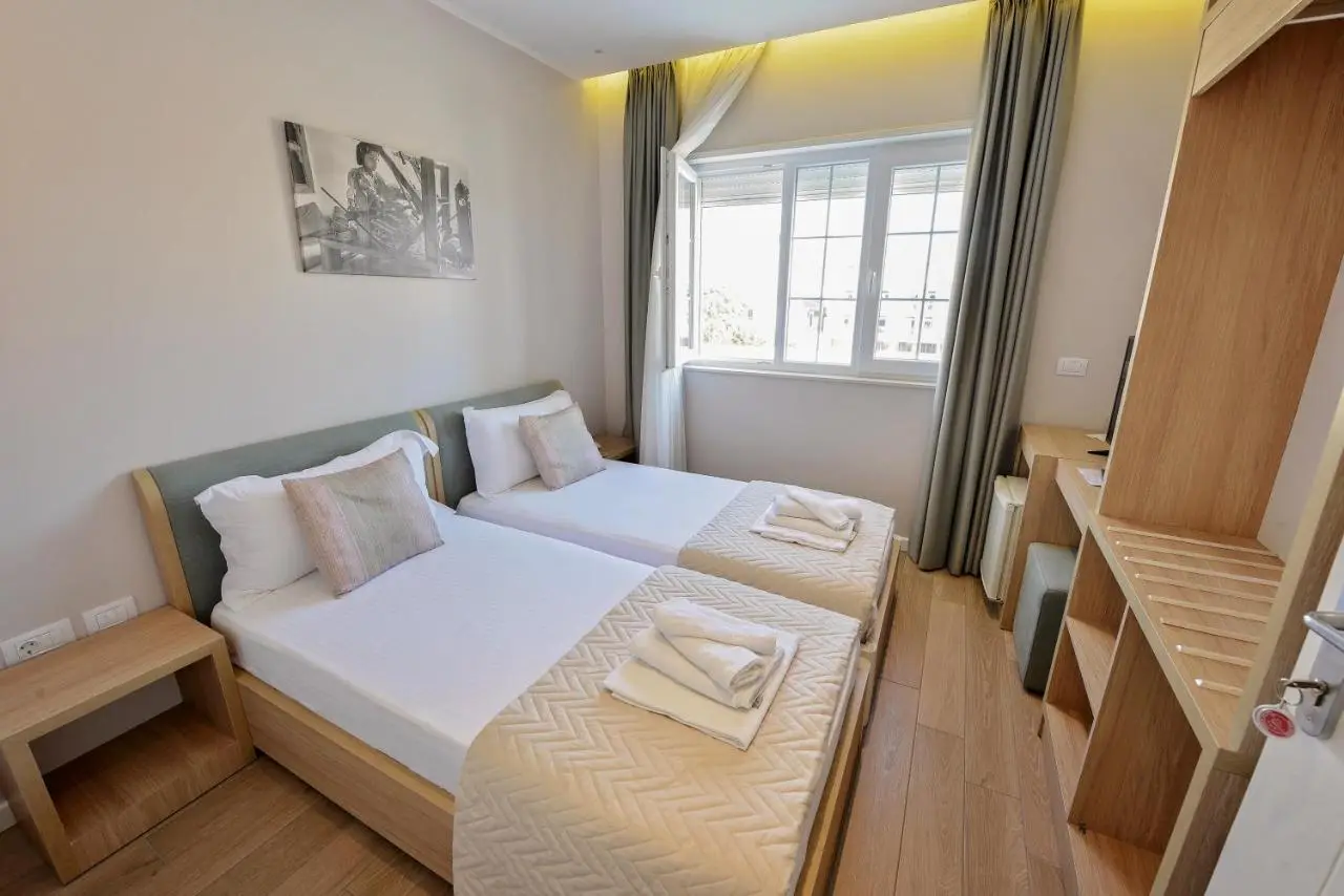Alis Hotel