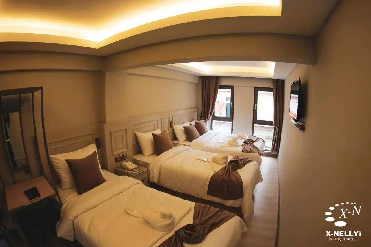 X-NELLYİ HOTEL
