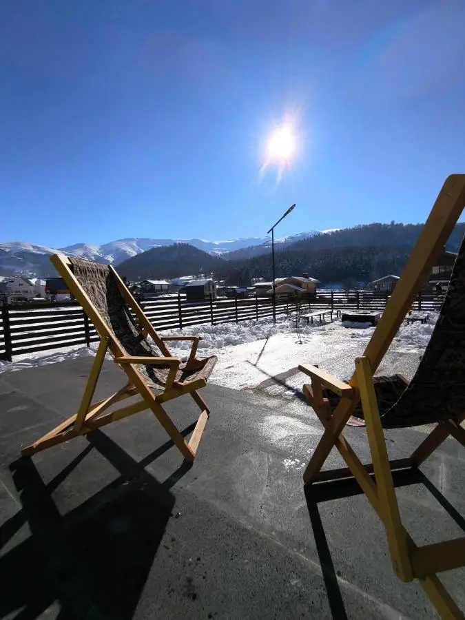 TwinSide Chalet Bakuriani