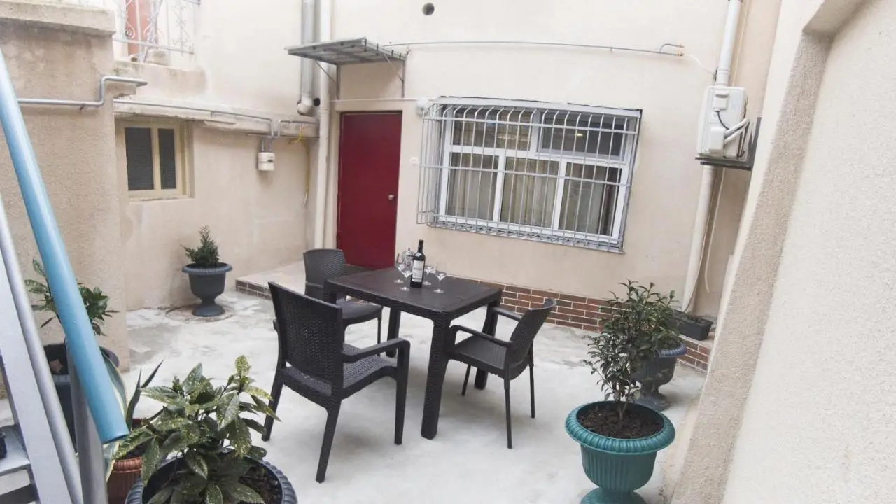 BABEL APARTMENTS
