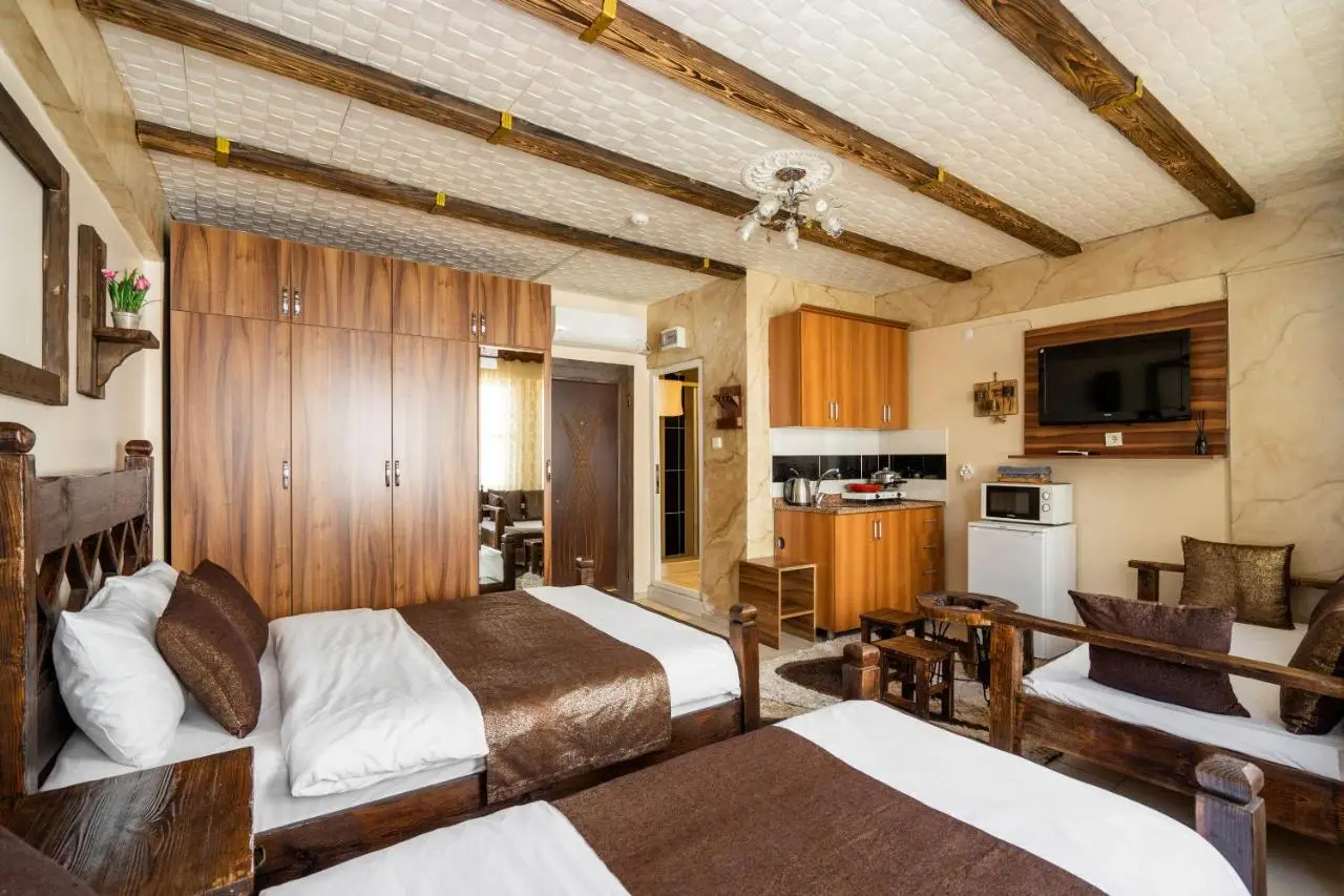 Pi Home & Apartments