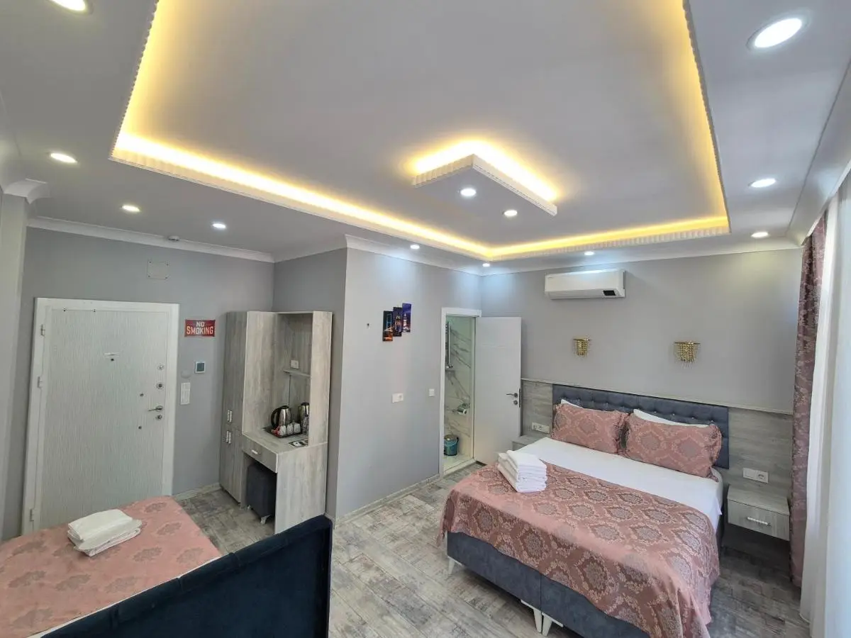 VERSECA HOTEL