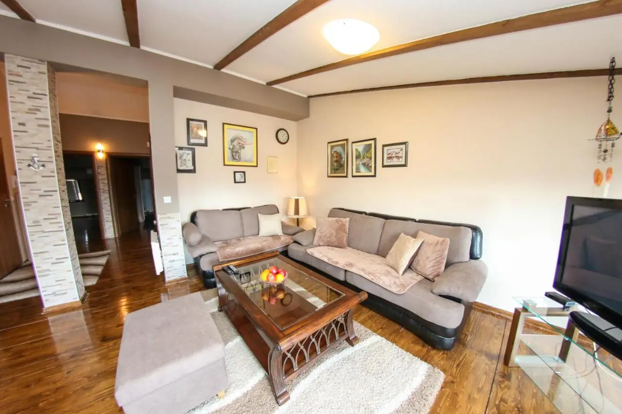 Apartments Cyrano 1&2
