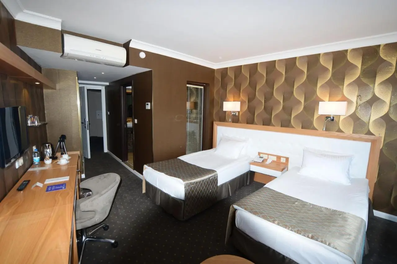 Akol Hotel